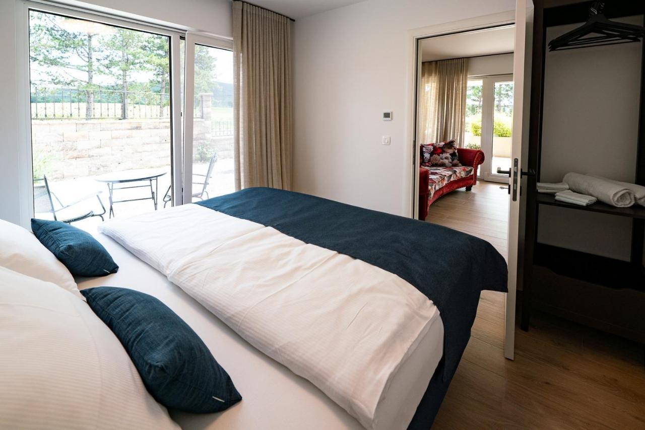 Apartments Kras 24 With Pool Сезана Экстерьер фото