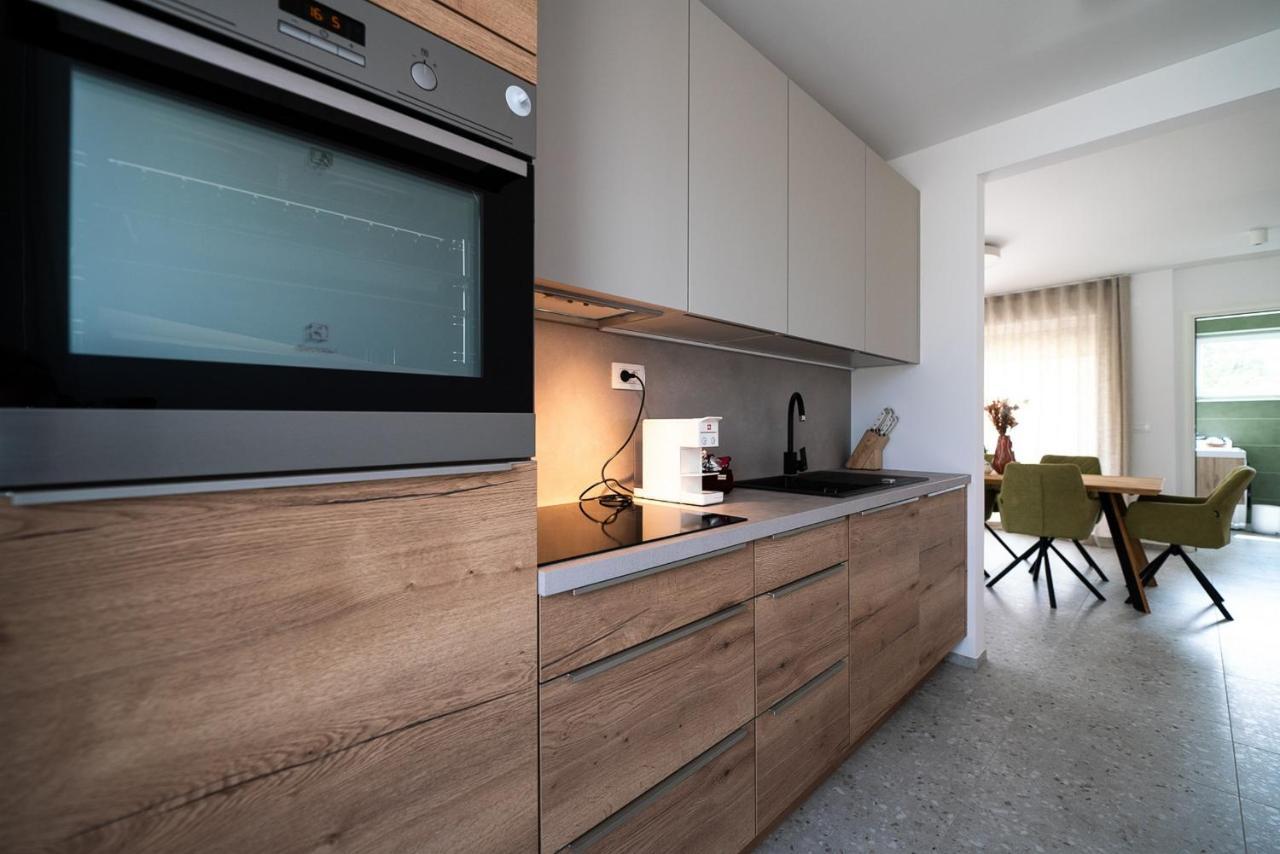 Apartments Kras 24 With Pool Сезана Экстерьер фото
