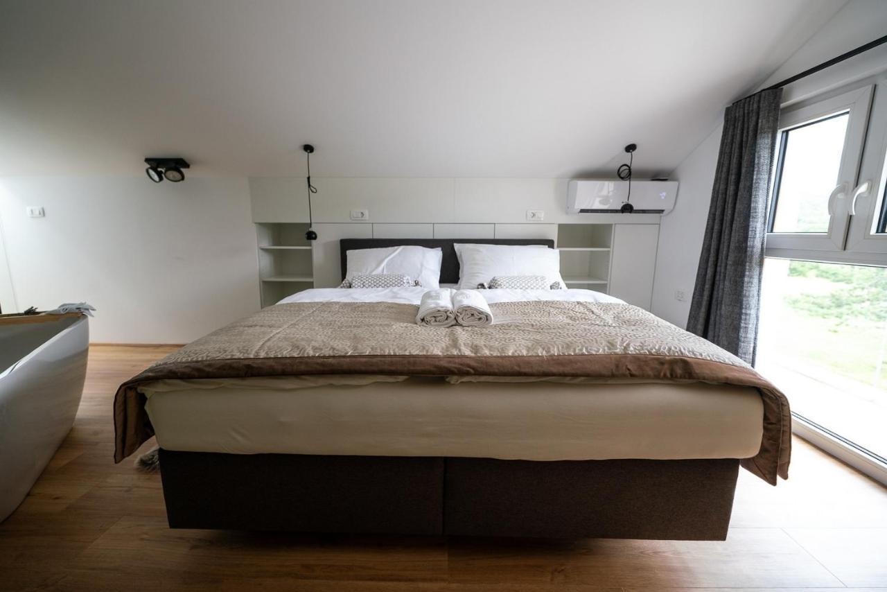 Apartments Kras 24 With Pool Сезана Экстерьер фото