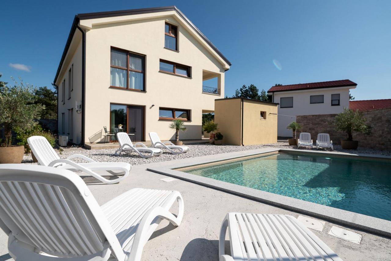 Apartments Kras 24 With Pool Сезана Экстерьер фото