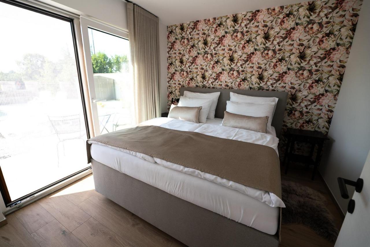 Apartments Kras 24 With Pool Сезана Экстерьер фото